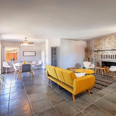 Made In The Shade - Central, Hot Tub, Ac, Sleeps 8 Villa Joshua Tree Kültér fotó