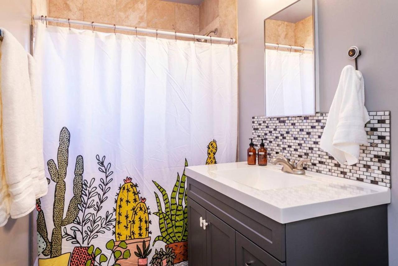 Made In The Shade - Central, Hot Tub, Ac, Sleeps 8 Villa Joshua Tree Kültér fotó