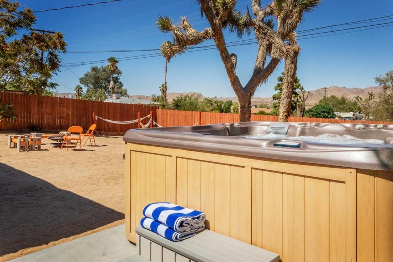 Made In The Shade - Central, Hot Tub, Ac, Sleeps 8 Villa Joshua Tree Kültér fotó